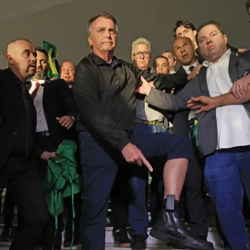Narrativa na Política: Como Políticos Brasileiros Constroem Sentidos e Engajamento
